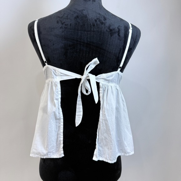 Abercrombie & Fitch Babydoll Tank Top S White Embroidered Open Tie Back Flowy‎ - Picture 2 of 7